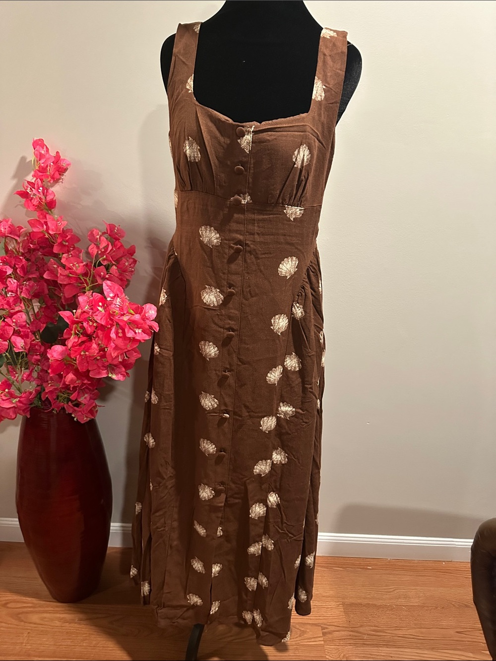 Brown Sleeveless Button-Front Midi Dress with Cream Leaf Print